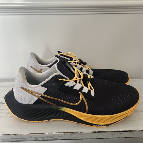 Runners - Picture 2 of 5